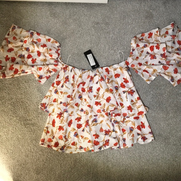 Running Through the Garden Floral Top - Picture 5 of 6